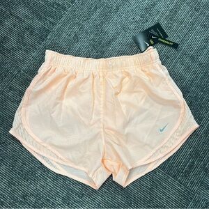 NEW NIKE RUNNING SHORTS MEDIUM